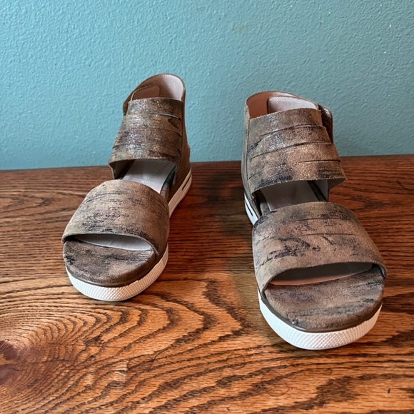Eileen Fisher Shoes Sport Sandals Print Suede, Earth Color, Size 7M NWT - Picture 3 of 9
